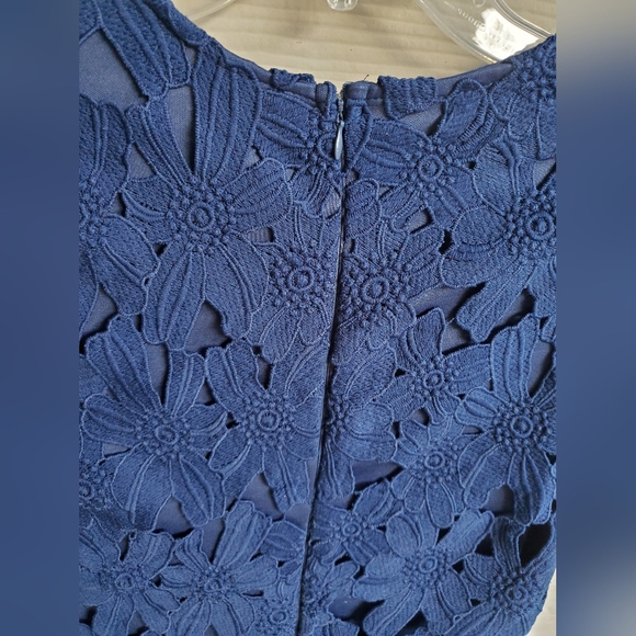 miami by Francesca's Navy Blue Floral Lace Overlay Above-the-knee Sheath Dress - Picture 14 of 16